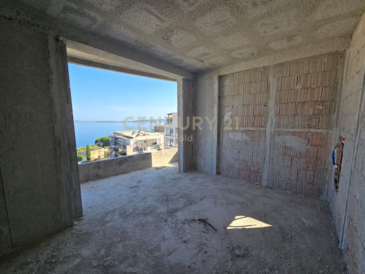 PAMJE DETI, APARTAMENT  2+1 PER SHITJE TEK UJI FTOHTE VLORE !