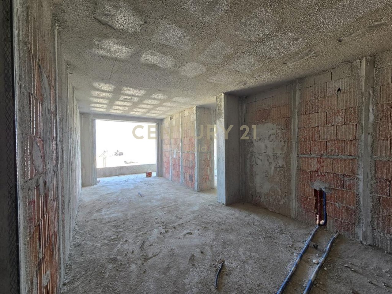 PAMJE DETI, APARTAMENT  2+1 PER SHITJE TEK UJI FTOHTE VLORE !