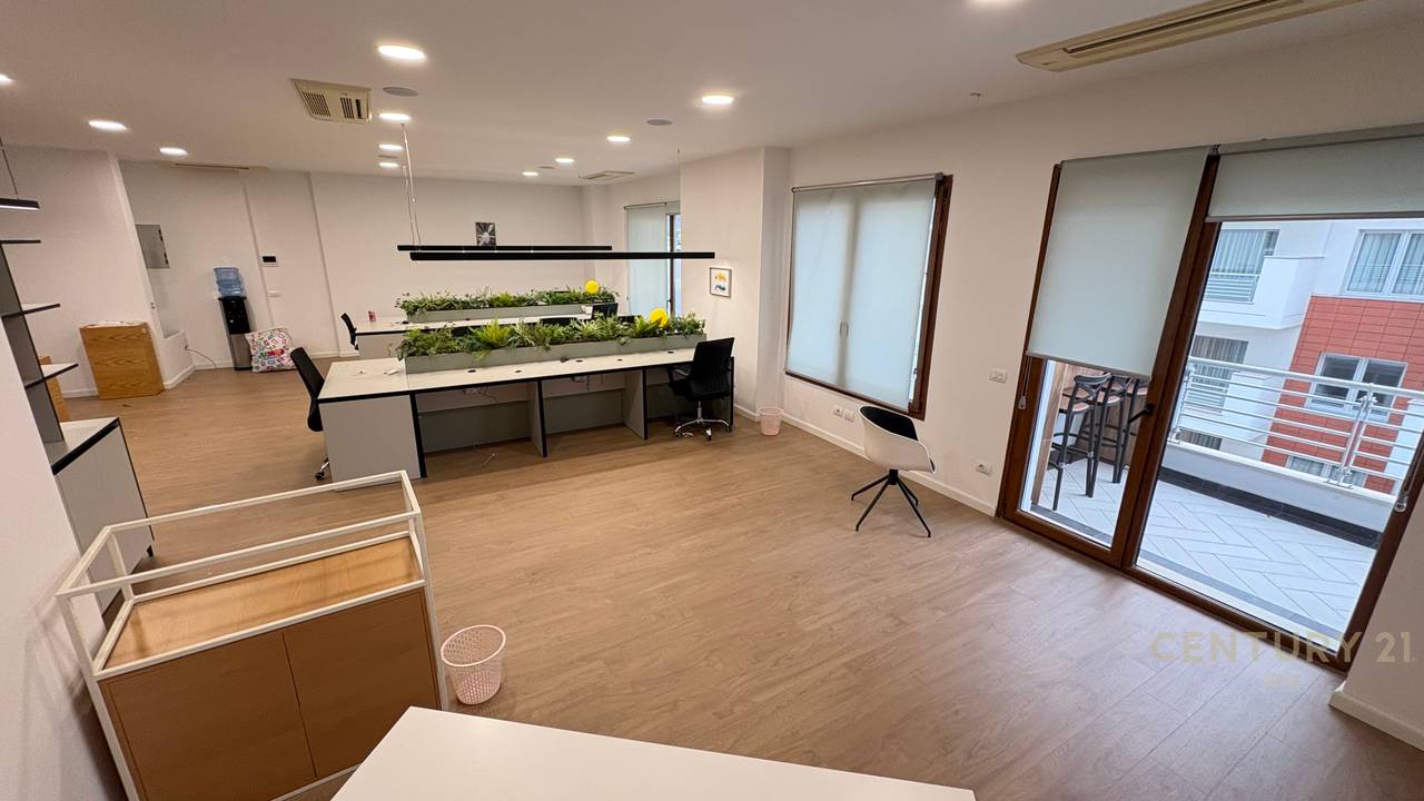 OFFICE FOR RENT IN HILTON, NEAR DELIJORGIT!