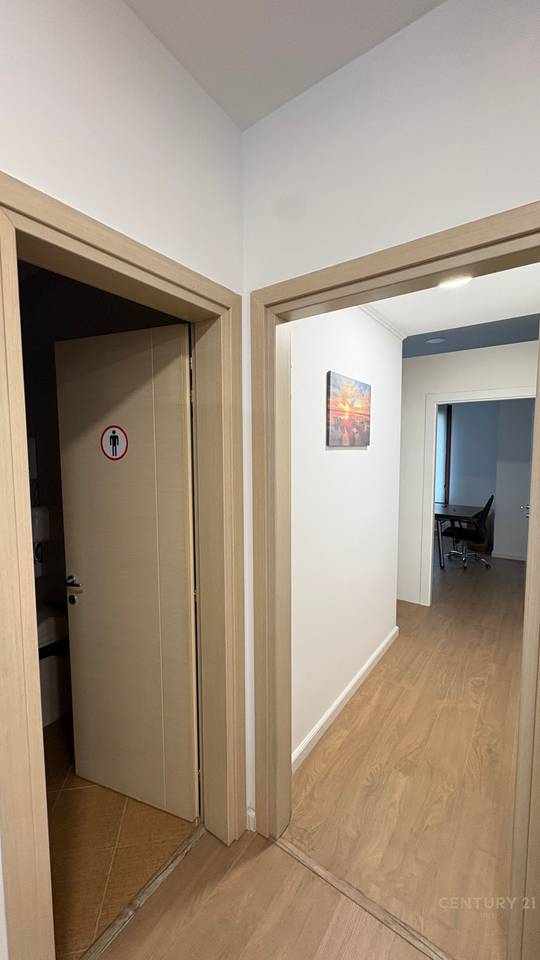 OFFICE FOR RENT IN HILTON, NEAR DELIJORGIT!