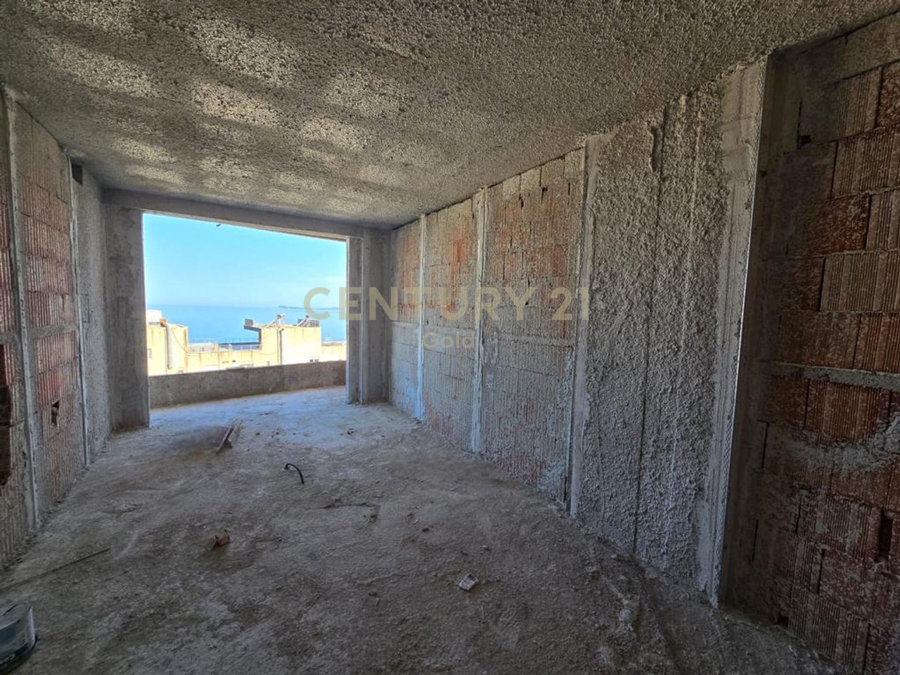 PAMJE DETI, APARTAMENT 1+1 PER SHITJE TEK UJI FTOHTE VLORE !