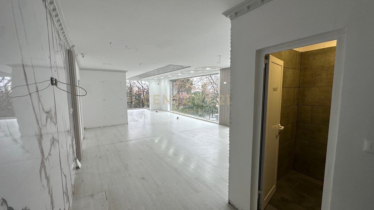 Ambient Komercial ne Shitje tek 21 Dhjetori