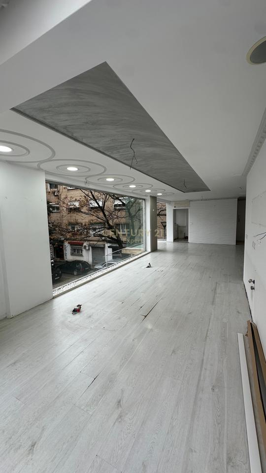 Ambient Komercial ne Shitje tek 21 Dhjetori