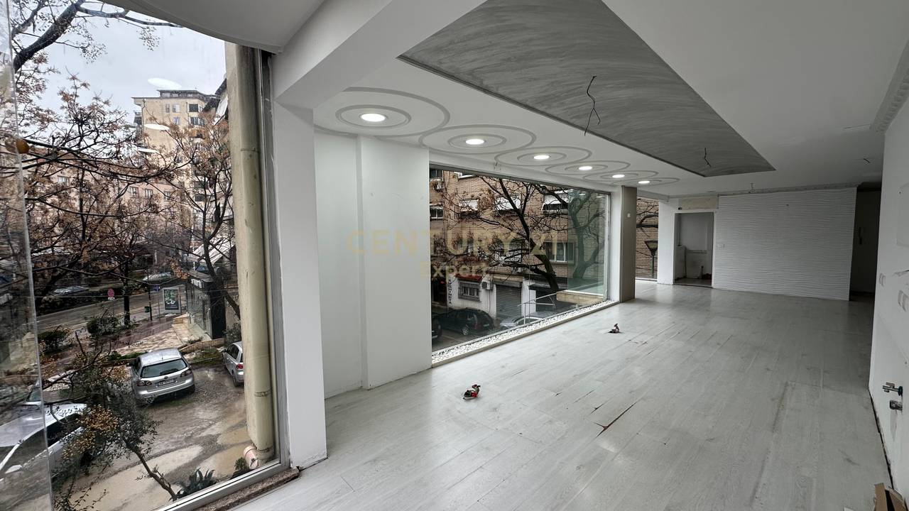 Ambient Komercial ne Shitje tek 21 Dhjetori