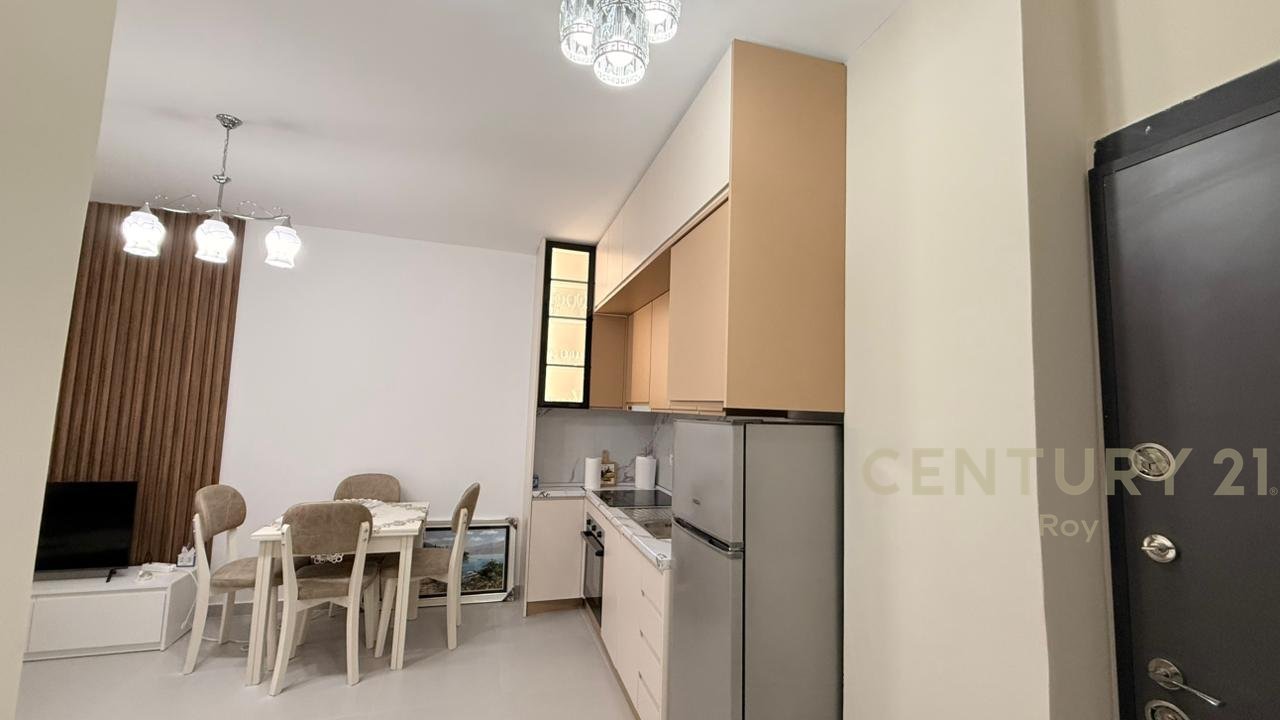 SHITET APARTAMENT 1+1 NE GOLEM,NDERTIM I RI!
