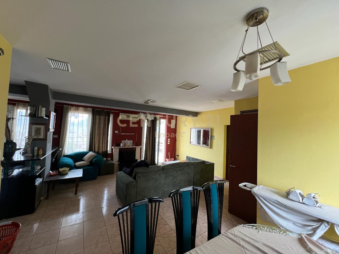 SHITET DUPLEX ME VERANDE TEK KODRA E DIELLIT 1!