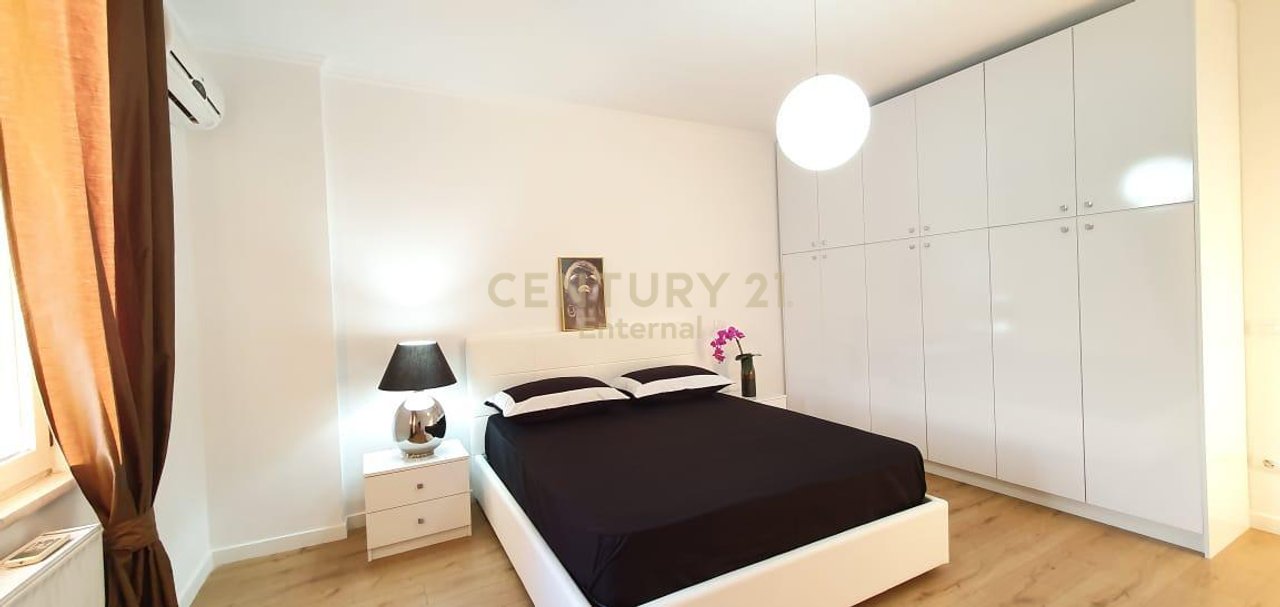 Jepet me Qera Apartament 2+1 tek Rr Kosovareve