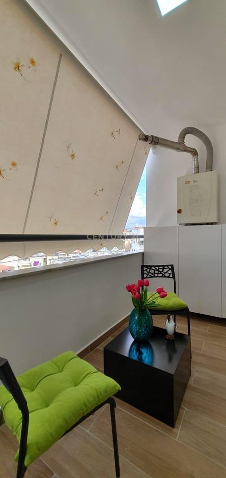 Jepet me Qera Apartament 2+1 tek Rr Kosovareve