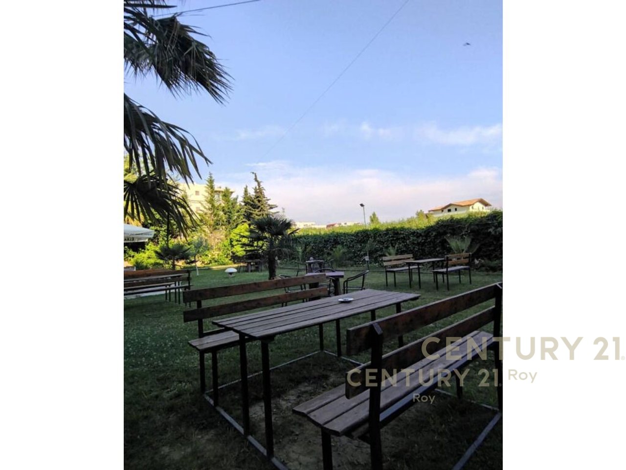 SHITET HOTEL ME 31 DHOMA NE GOLEM!