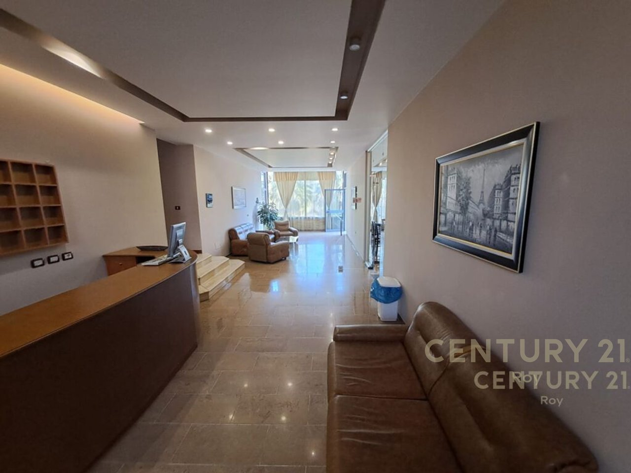 SHITET HOTEL ME 31 DHOMA NE GOLEM!