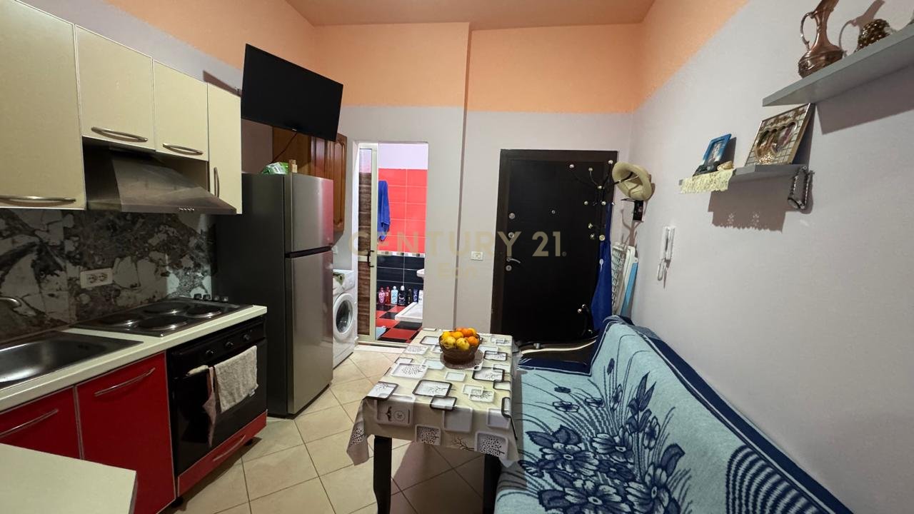 SHITET GARSONIERE PRANE MUZEUMIT!