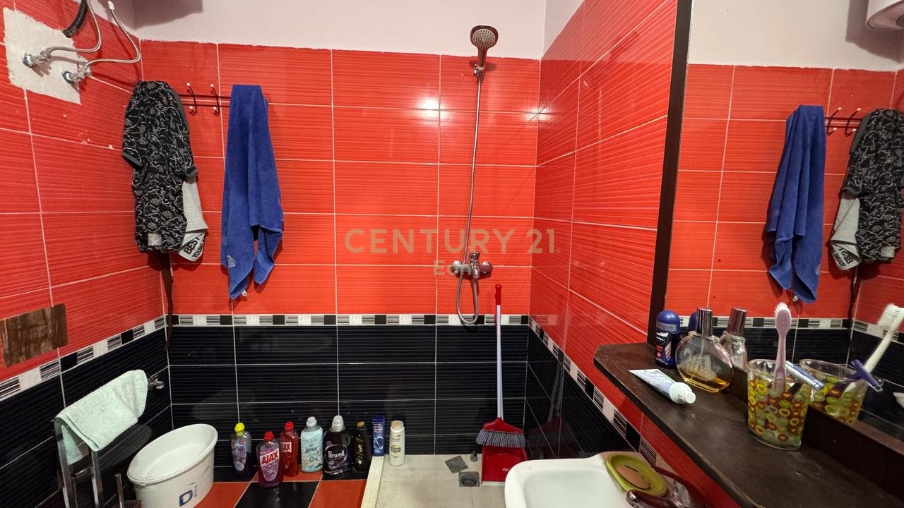 SHITET GARSONIERE PRANE MUZEUMIT!