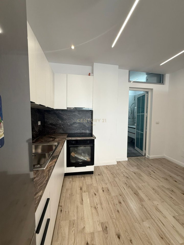 APPARTAMENTO 1+1 IN VENDITA A VLORE - VICINO ALLA CASERMA DEI POMPIERI!!