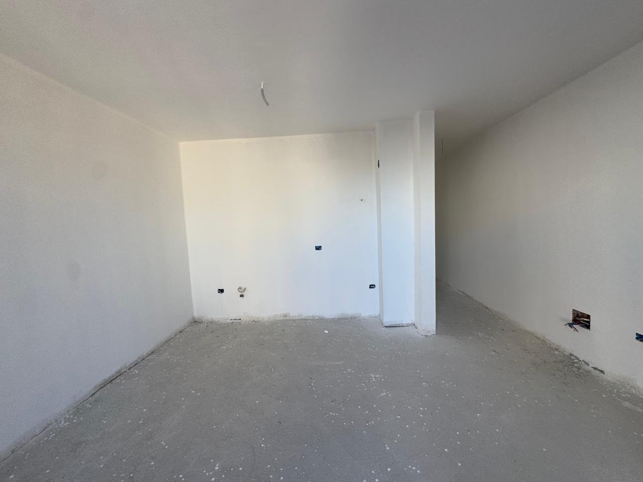 SHITET APARTAMENT 2+2 NE UJIN E FTOHTE!