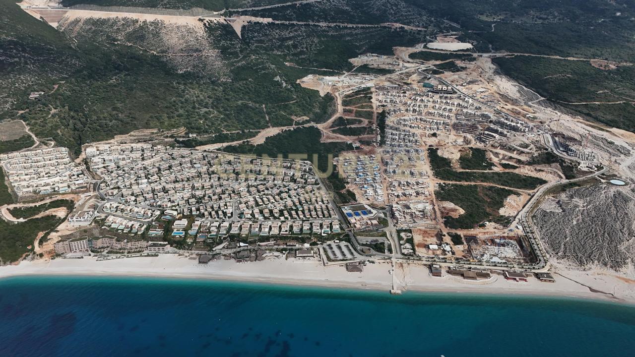 !OFFER! FOR SALE 1+1 APARTMENT WITH VERANDA/STORAGE/PARKING SPACE – GREEN COAST 2, PALASË!