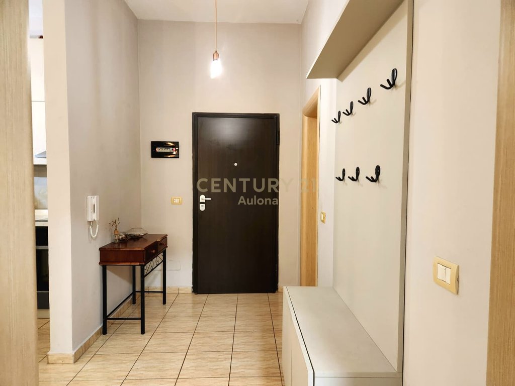 Apartament me Qira në Uji i Ftohtë, pranë Lungomare