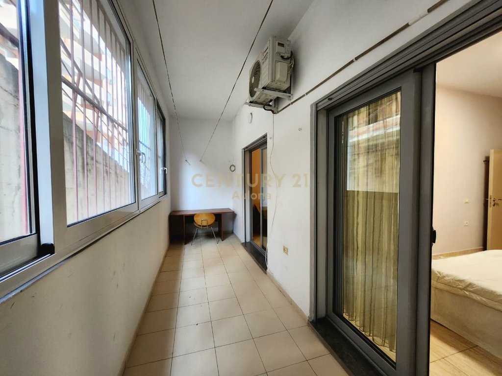 Apartament me Qira në Uji i Ftohtë, pranë Lungomare