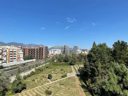 Shitet Apartament 3+1+2, Komuna e Parisit!!!