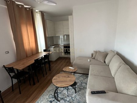 Selite - Jepet me qera 2+1 Prane Xhamise