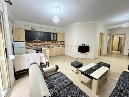 Apartament 2+1 me Qira pranë Parkut Aulona