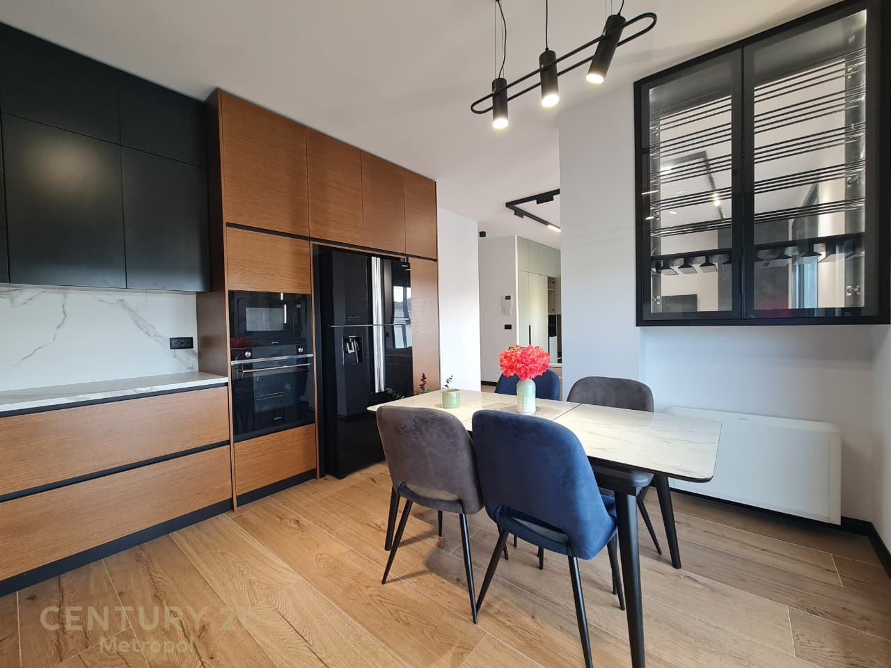 Apartment 3+1+2 parking spaces for Rent with Veranda, near TEG Shopping Center offered!