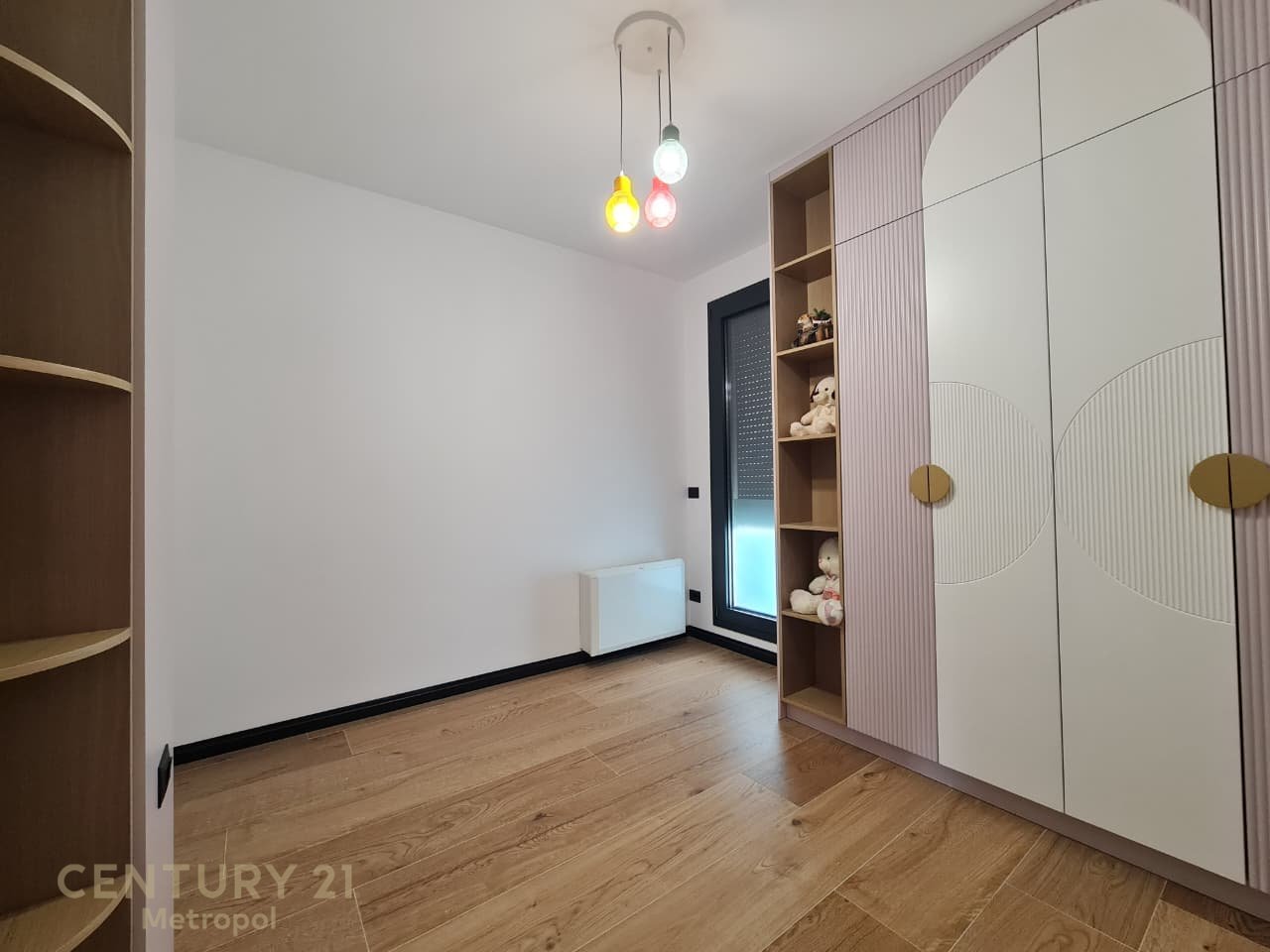 Apartment 3+1+2 parking spaces for Rent with Veranda, near TEG Shopping Center offered!