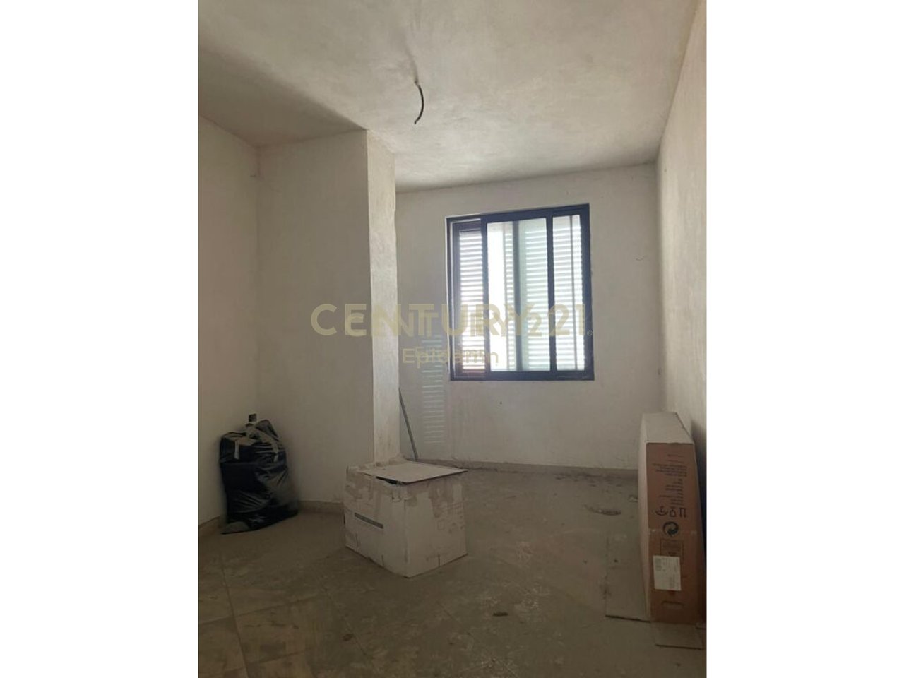 Villa for Sale on Aleksander Goga Street, Durrës - €160,000 | 411 m²