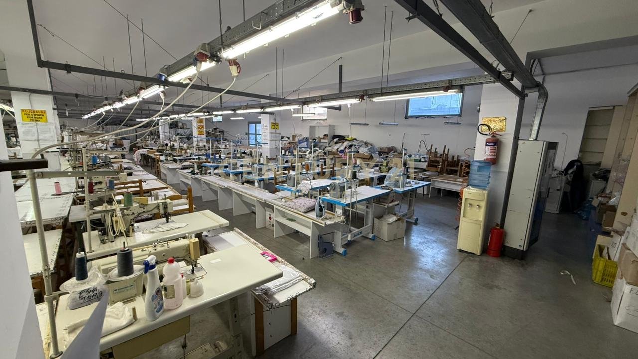 Shitet Aktiviteti Rrobaqepsi Ne Shkozet