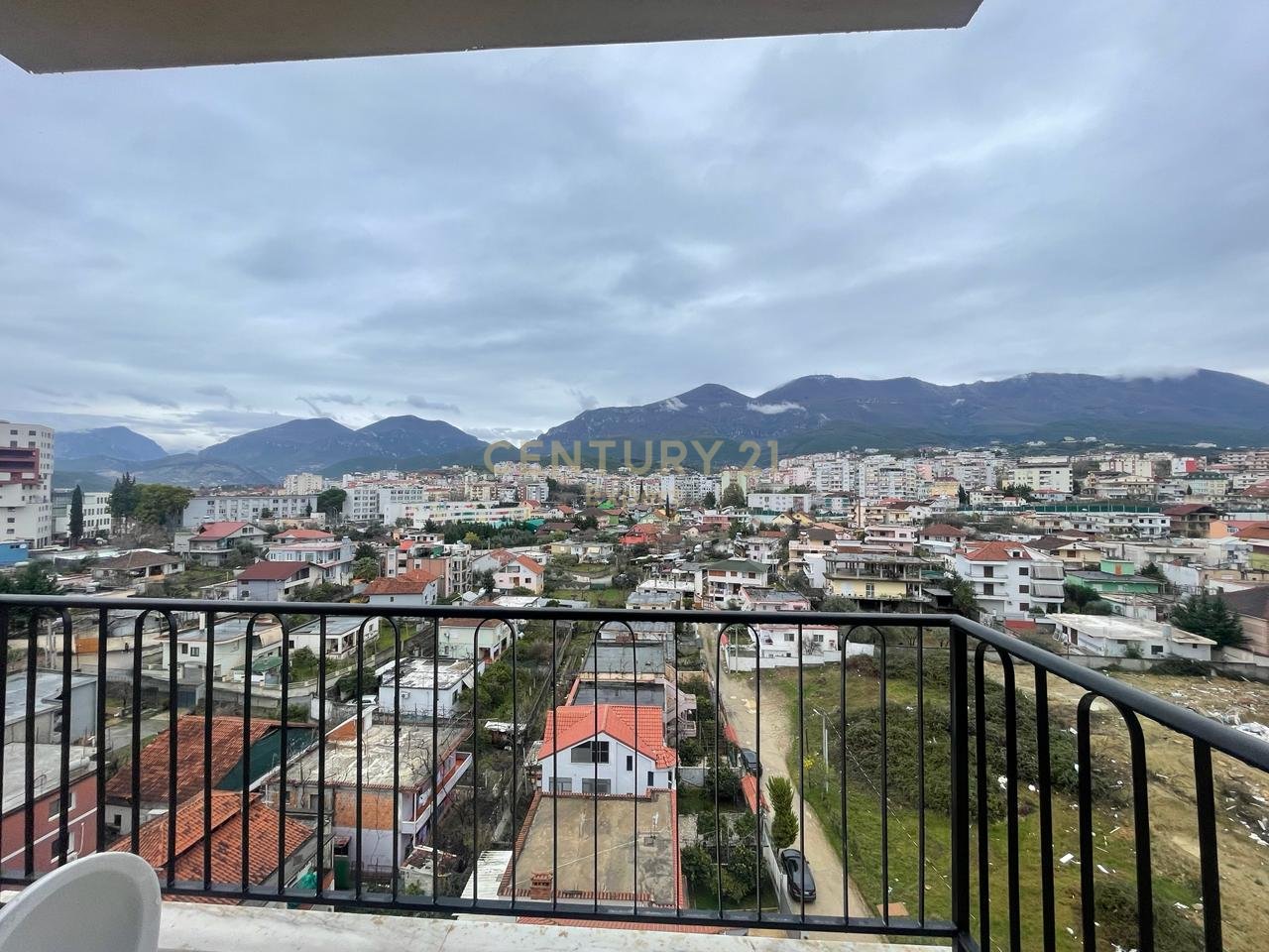 2+1 APARTMENT FOR SALE ON KOKONOZEVE STREET, PORCELAIN !!