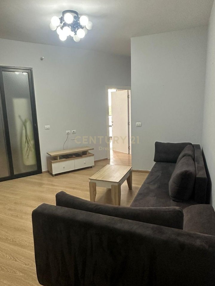 COMMERCIAL UNIT FOR SALE AT PHARMACY 10