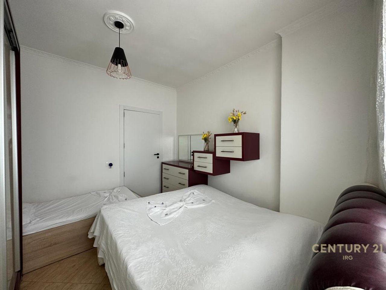 Shitet apartament 1+1, prane Bar-Oslo ne Astir!