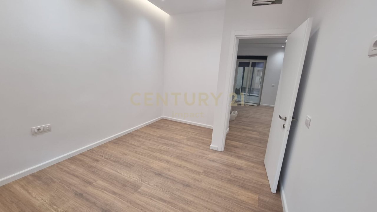 Apartment 2+1+2 For Sale in Botanical Zoological Garden, Tirana - €200,000!