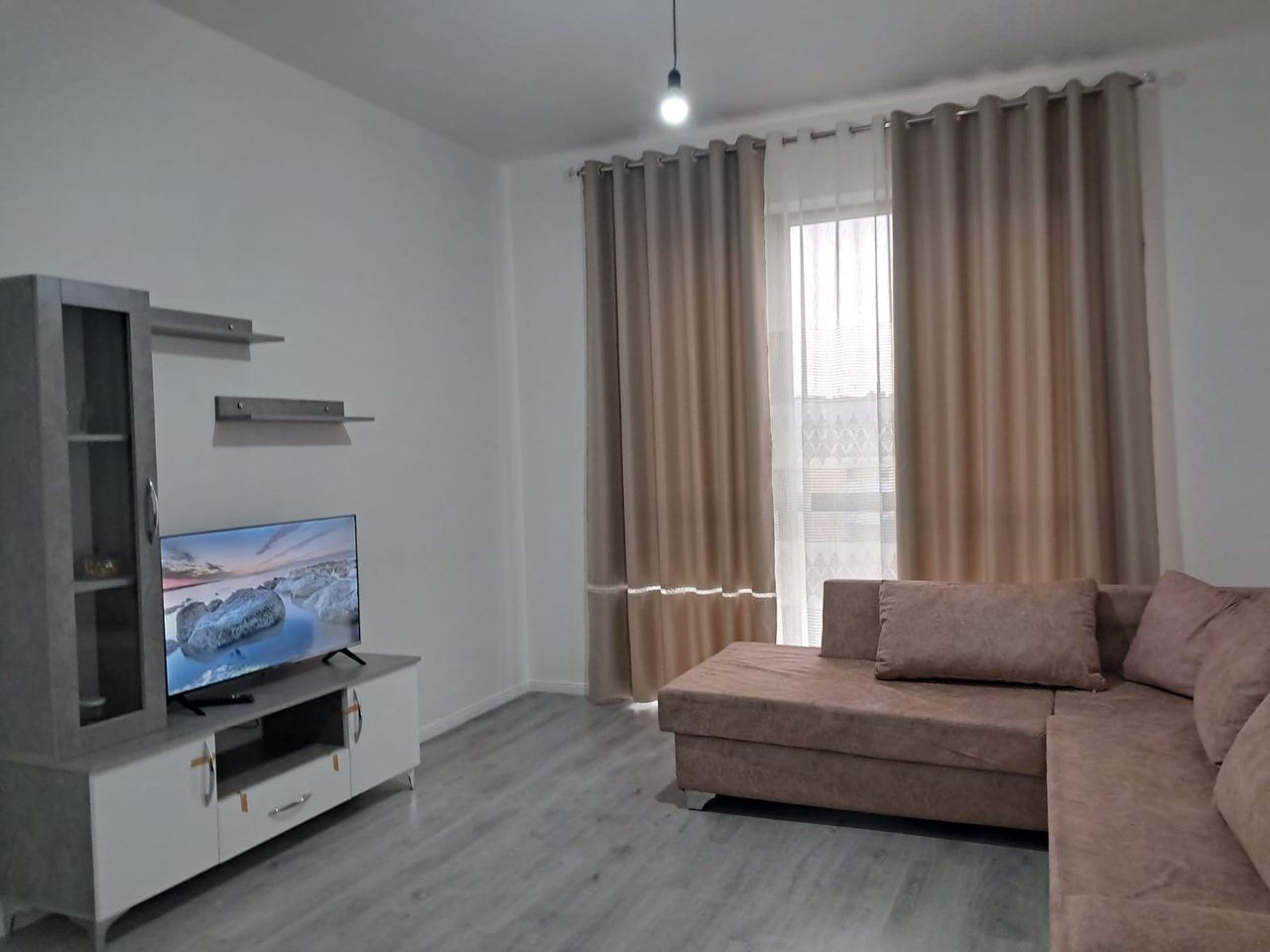 Apartment 2+1+2 For Rent in Shqiponja Square, Tirana - 700 thousand lek | 98 m²