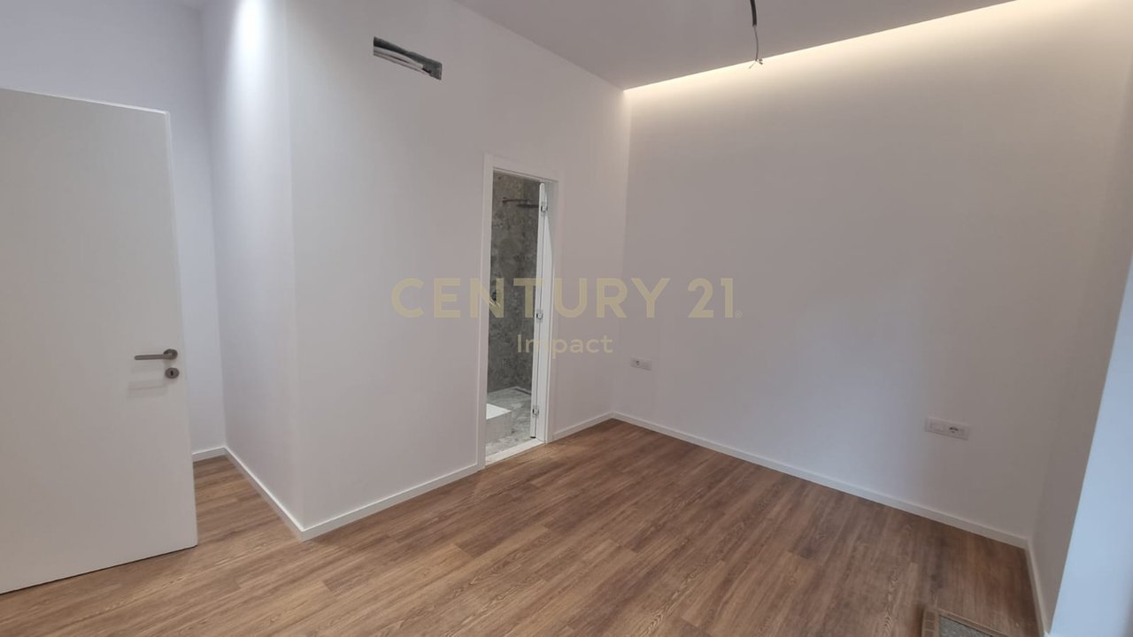 Apartament 2+1+2 ne Shitje tek Liqeni i Thate, Tiranë - 220,000€ | 102.32 m²