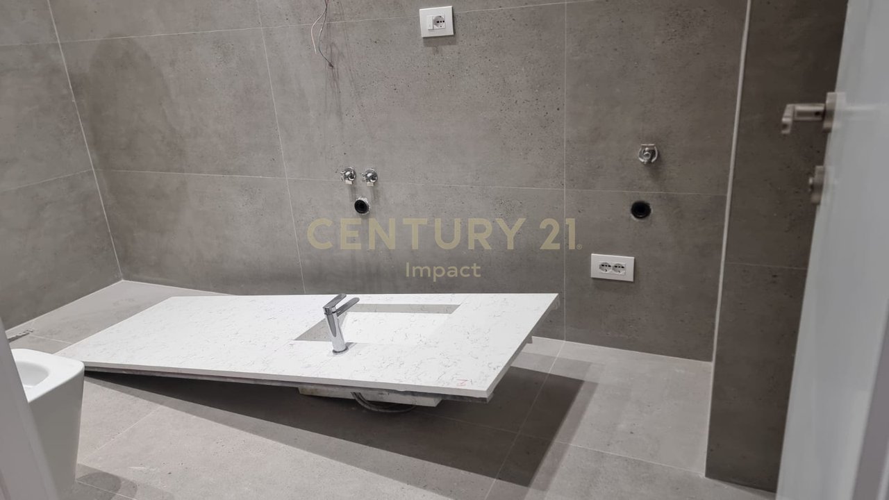 Apartament 1+1 Për Shitje Liqeni i Thate, Tiranë - 150,000.00€ | 73.5 m²