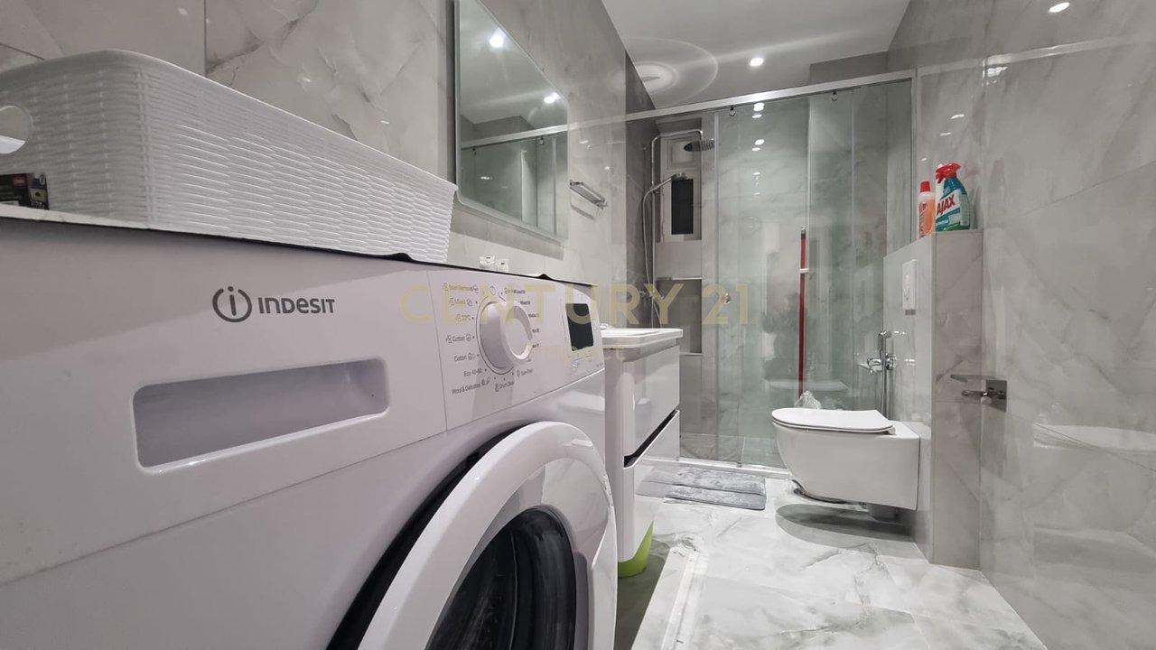 Appartamento 2+1 in affitto a Komuna e Parisit, Via Medar Shtylla, Tirana - 900€!