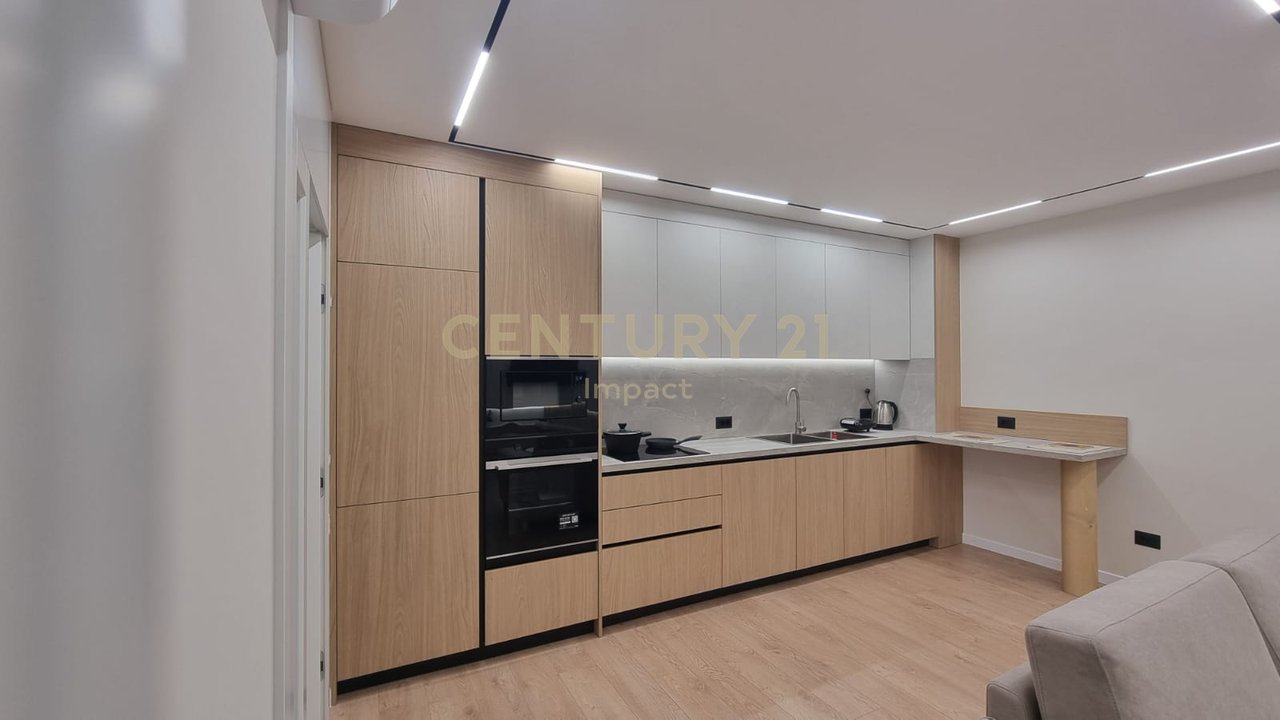 Appartamento 2+1 in affitto a Komuna e Parisit, Via Medar Shtylla, Tirana - 900€!