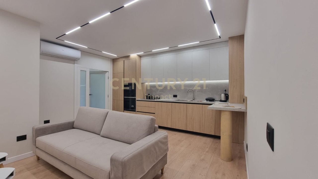 Appartamento 2+1 in affitto a Komuna e Parisit, Via Medar Shtylla, Tirana - 900€!