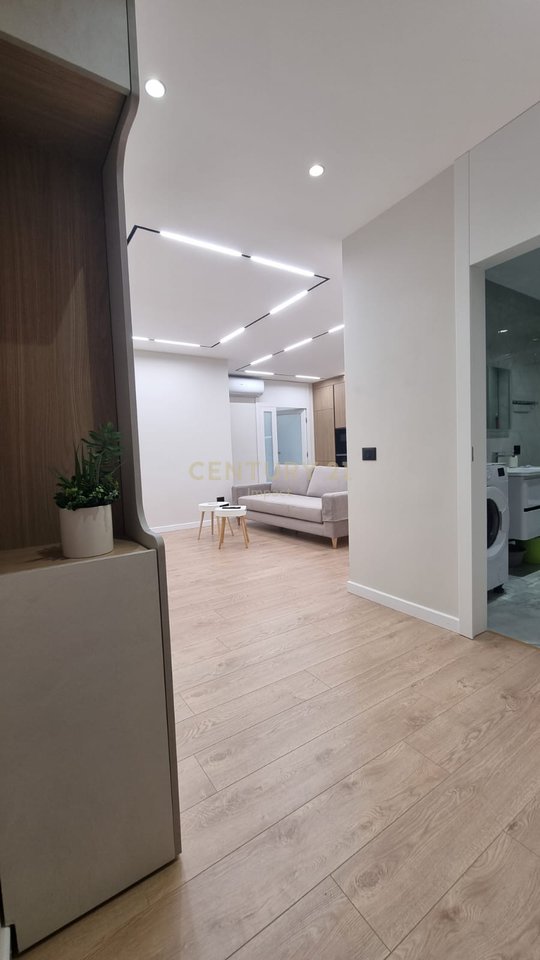 Appartamento 2+1 in affitto a Komuna e Parisit, Via Medar Shtylla, Tirana - 900€!