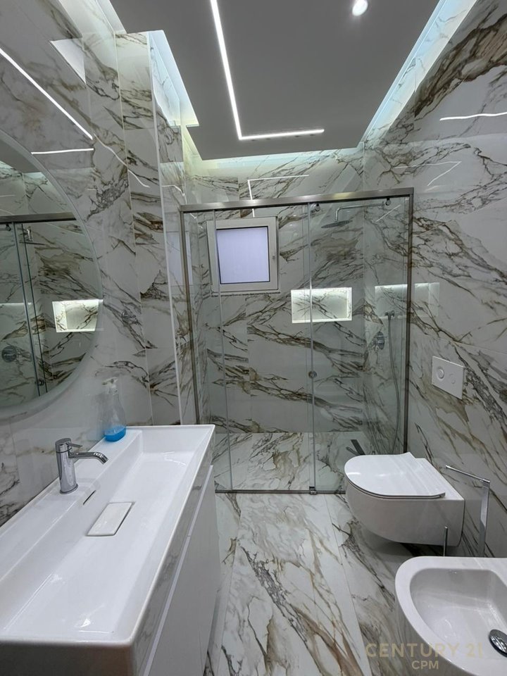 Appartamento 2+1 in affitto a Kodra e Priftit vicino a Venue!