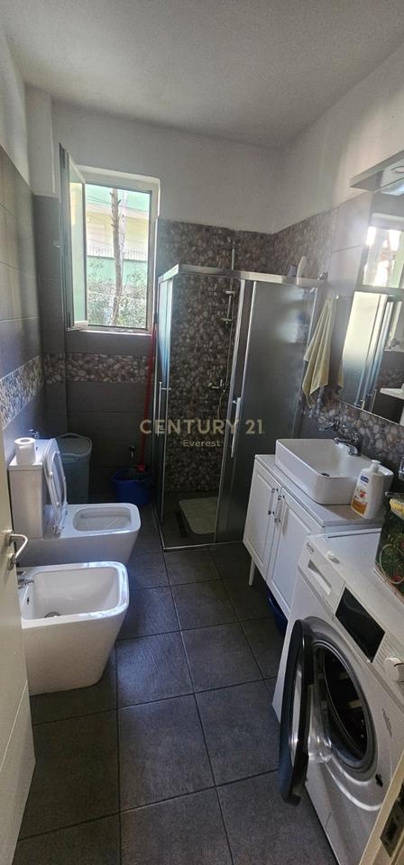 QERRET, APARTAMENT 1+1 PER QIRA