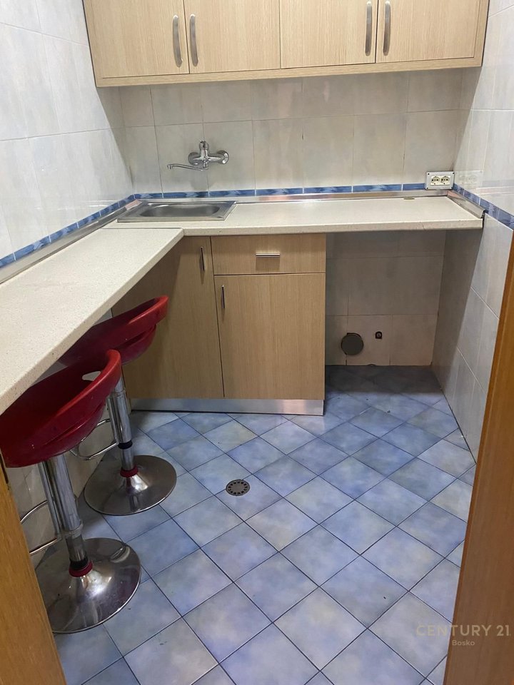 UFFICIO IN AFFITTO - ISH BLOK, TIRANA