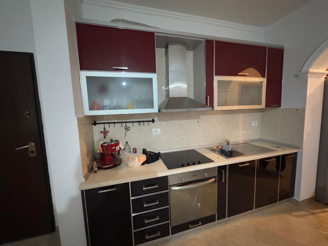 APARTAMENT 2+2 PER QIRA,NE LUNGOMARE!