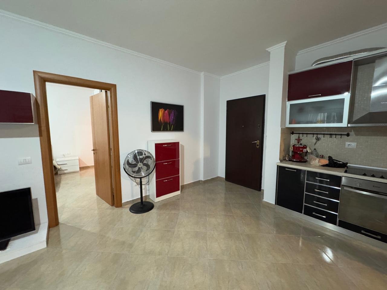 APARTAMENT 2+2 PER QIRA,NE LUNGOMARE!