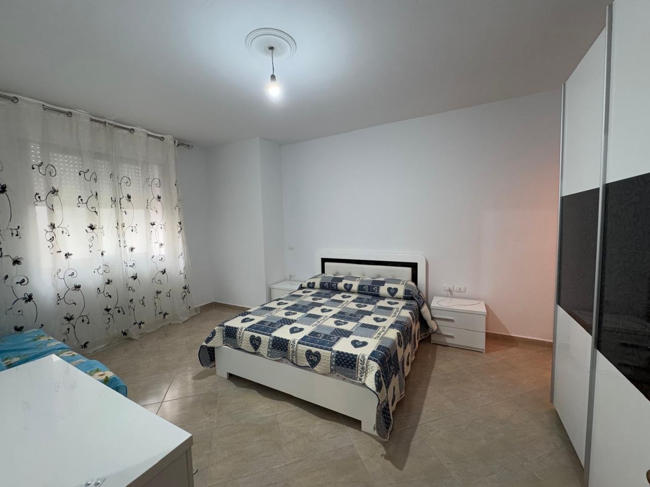 APARTAMENT 2+2 PER QIRA,NE LUNGOMARE!