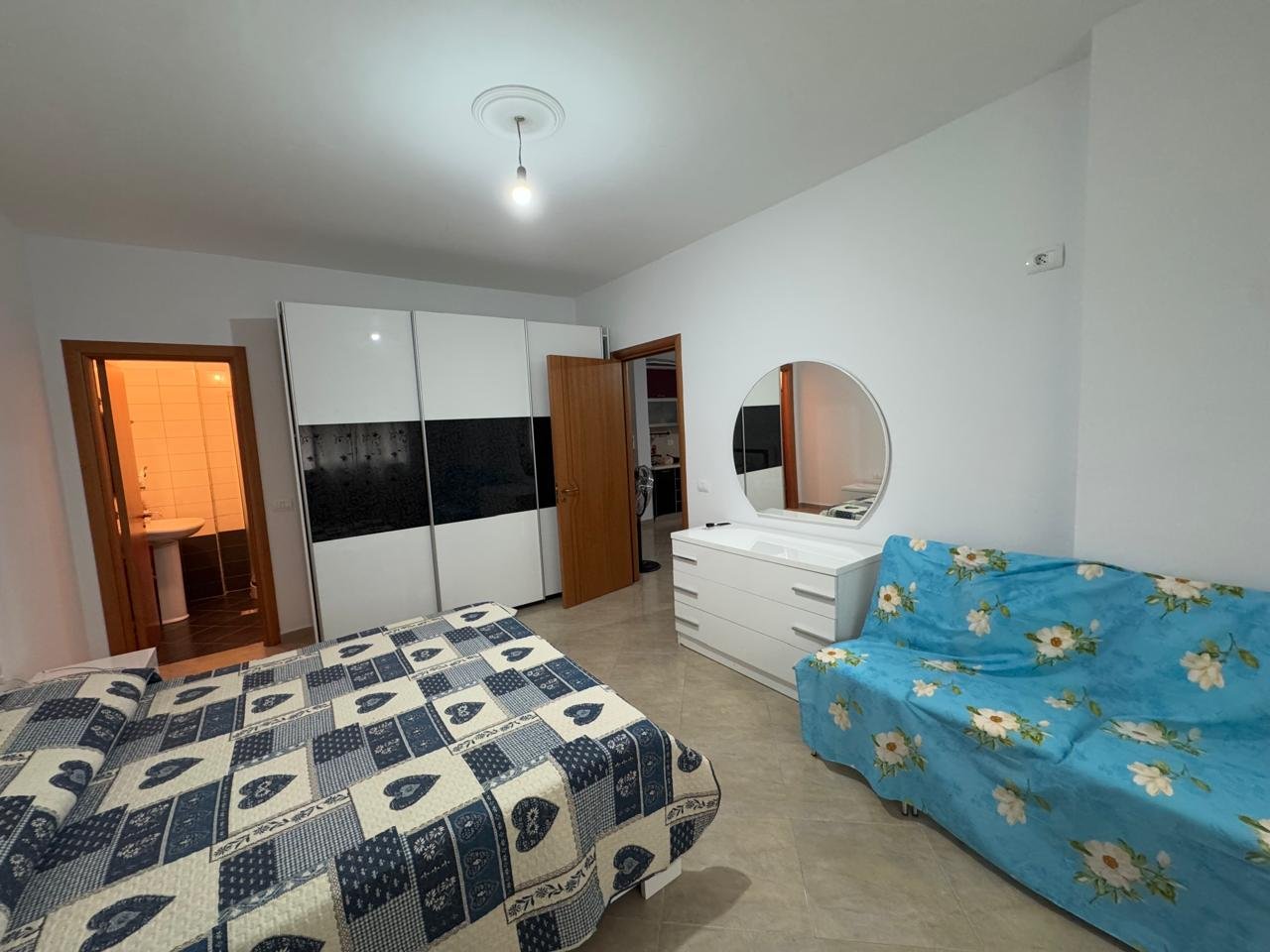 APARTAMENT 2+2 PER QIRA,NE LUNGOMARE!