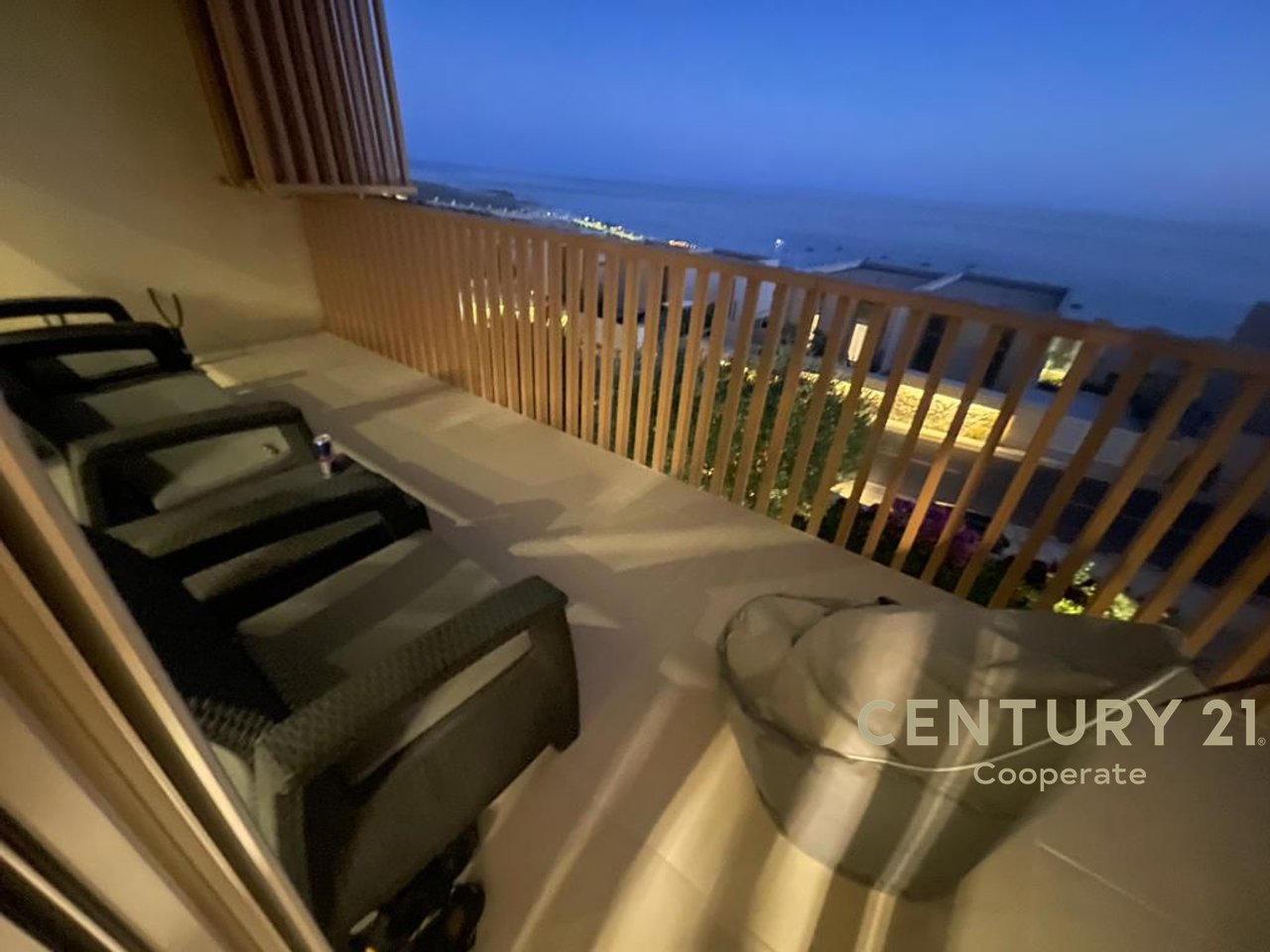 SHESIM APARTAMENT 2+1 ME VERANDE DHE PARKIM NE GREEN COAST 1