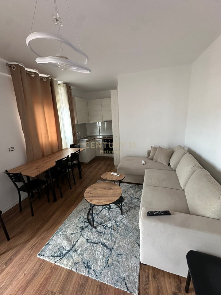 Selite - Jepet me qera 2+1 Prane Xhamise