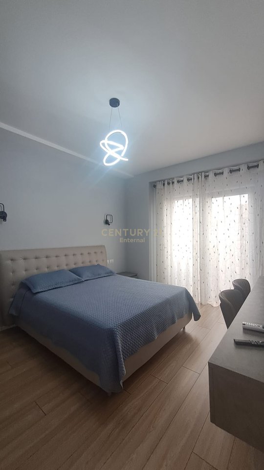 Apartment 3+1+2 + parking in Garden Building