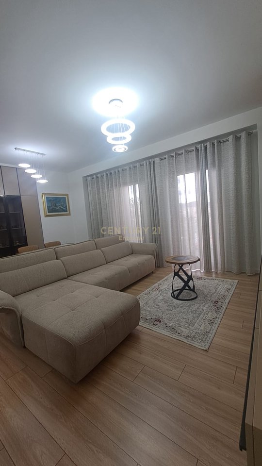 Apartment 3+1+2 + parking in Garden Building